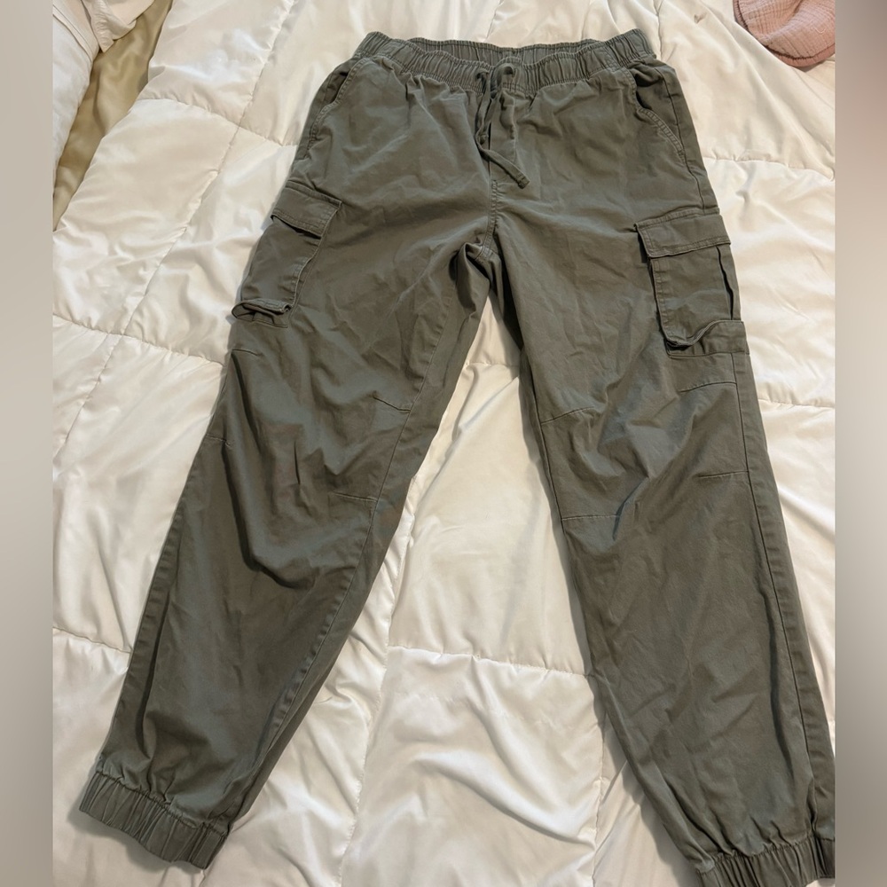 No Boundaries Men's Cargo Pants in Khaki